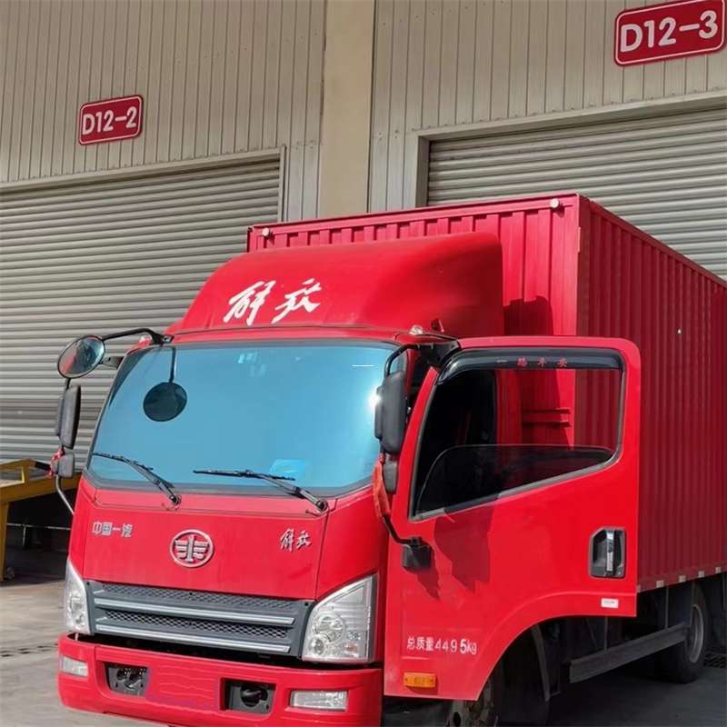 平定县阿拉尔市物流专线：大件快运与进仓出口的高效之旅